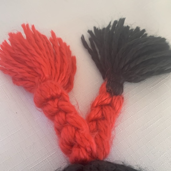 Spider Women’s Winter Knit Hat Ear Flaps Tassels Pink and Black Braided - Picture 5 of 7